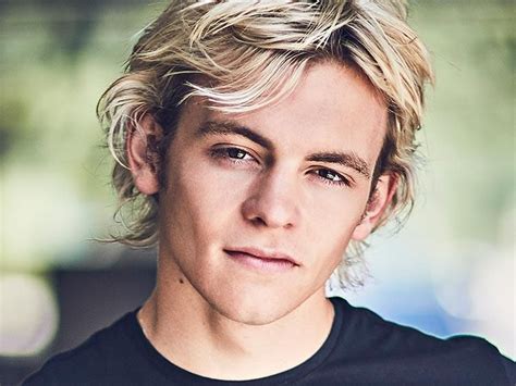 ross lynch sexuality|How Disney Star Ross Lynch Plays a Gay Killer in 'My .